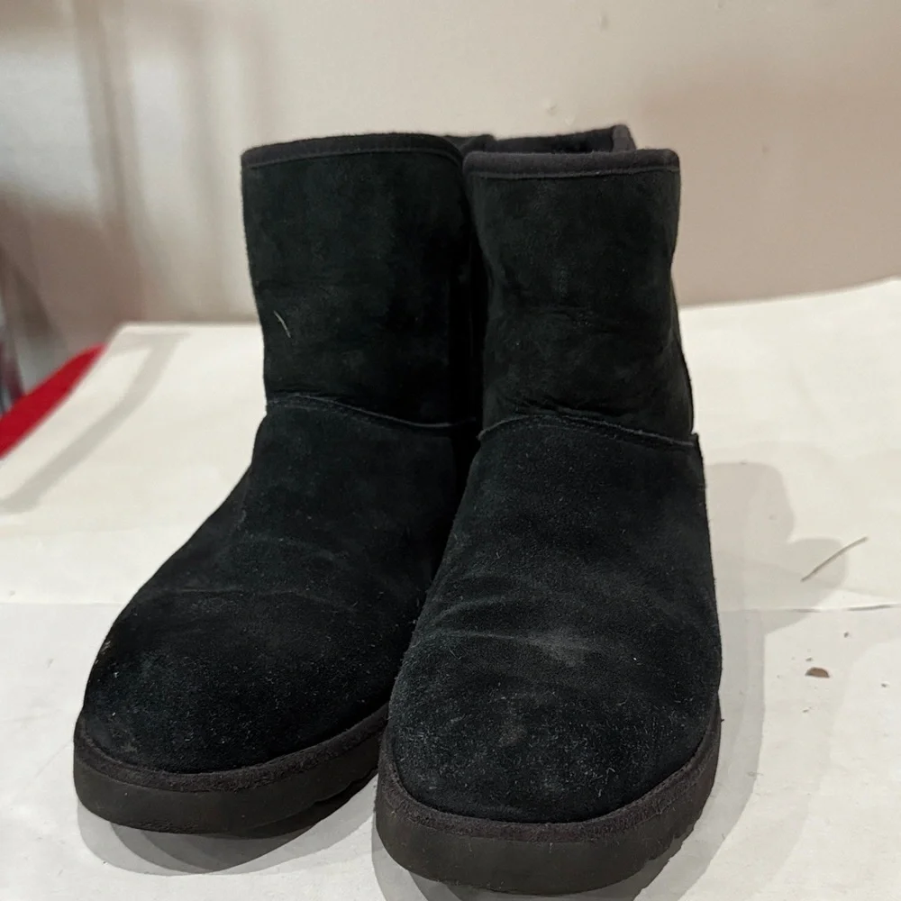 UGG Women's Black Winter Boots
